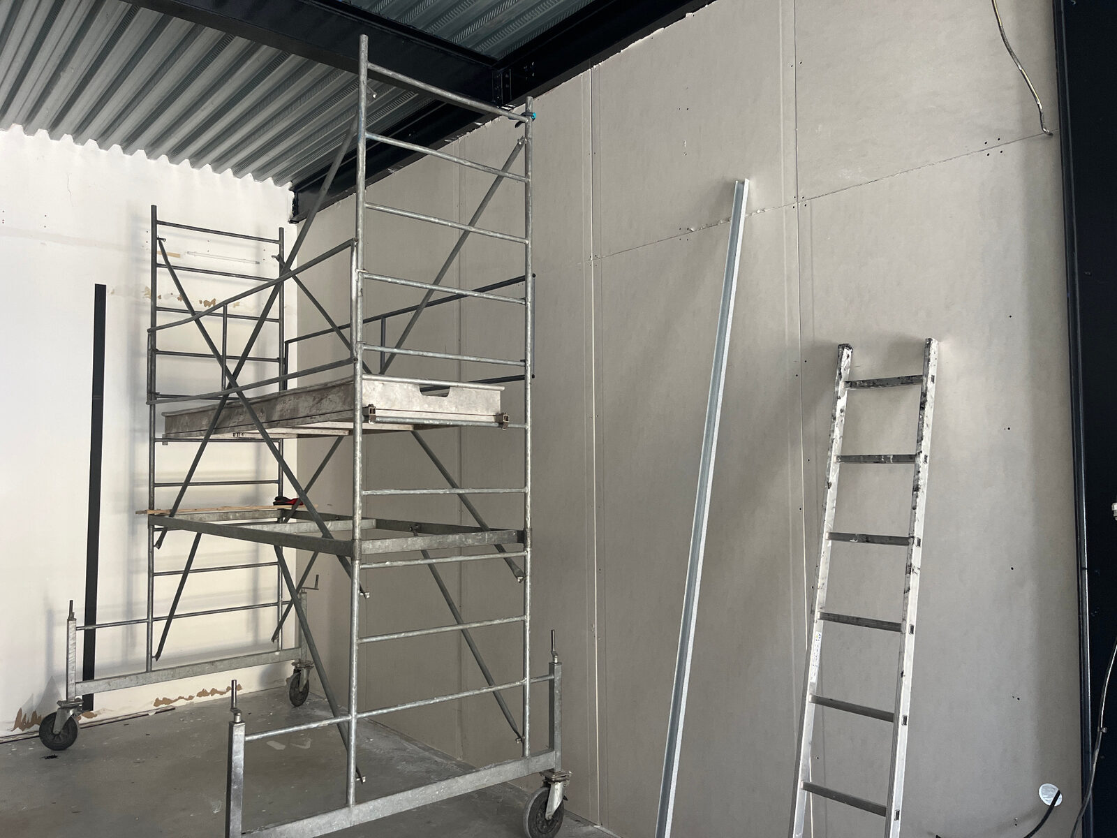 Cloison placo et structure métallique — chantier MBSR
